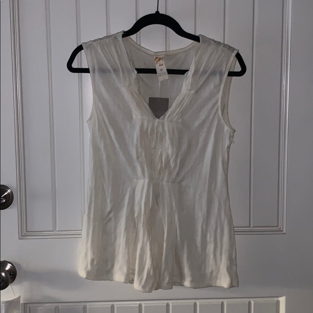 NWT Anthropologie v neck neck baby doll shirt Med